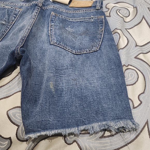SOLD! NWT Polo Ralph Lauren Paint Spatter Cut off Classic Fit Denim Jean-Shorts - Picture 6 of 12